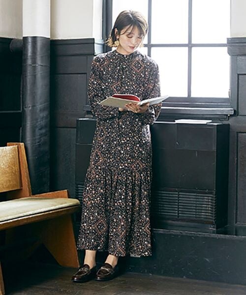 studio CLIP（スタディオクリップ）の「風と遊ぶワンピース 初秋[プチサイズあり]（ワンピース/ドレス・レディース・ブランチベージュ01/マルシェブルー02/ブリックブラウン03・S/M/PS(WEB限定)/PM(WEB限定)）」の3枚目の写真