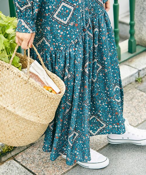 studio CLIP（スタディオクリップ）の「風と遊ぶワンピース 初秋[プチサイズあり]（ワンピース/ドレス・レディース・ブランチベージュ01/マルシェブルー02/ブリックブラウン03・S/M/PS(WEB限定)/PM(WEB限定)）」の14枚目の写真