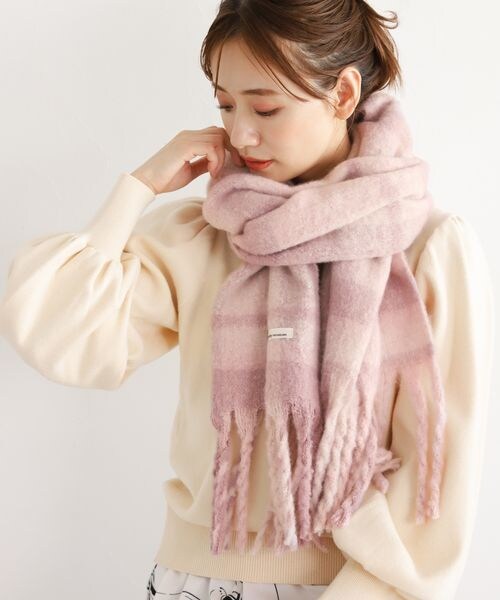 mysty woman(ミスティウーマン)の「チェックストール(ファッション雑貨・レディース・ピンク25/イエロー65/グリーン75/ブルー85・F)」の5枚目の写真