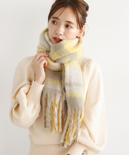 mysty woman(ミスティウーマン)の「チェックストール(ファッション雑貨・レディース・ピンク25/イエロー65/グリーン75/ブルー85・F)」の6枚目の写真