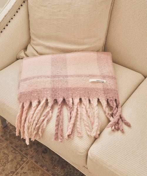 mysty woman(ミスティウーマン)の「チェックストール(ファッション雑貨・レディース・ピンク25/イエロー65/グリーン75/ブルー85・F)」の1枚目の写真