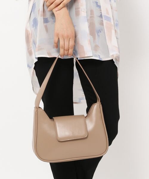 mysty woman（ミスティウーマン）の「ワンハンドルボディバッグ（バッグ・レディース・アイボリー08/ブラック09/ライトブラウン53・F）」の3枚目の写真