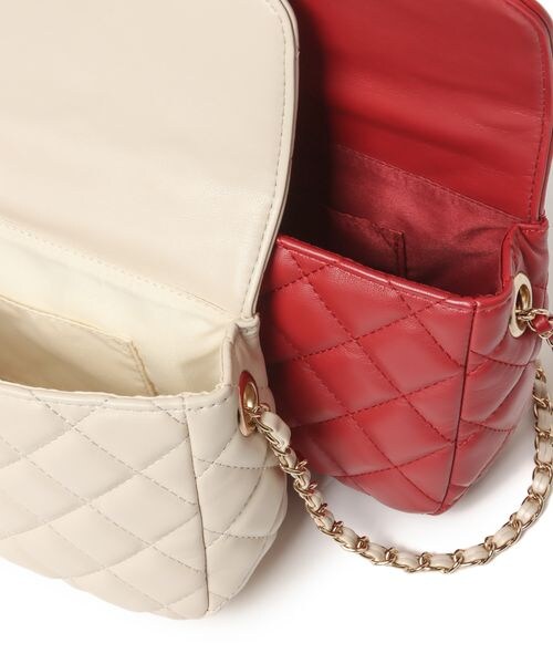 mysty woman（ミスティウーマン）の「レクタングルチェーンBAG（バッグ・レディース・ホワイト05/ブラック09/ビンテージレッド38・F）」の19枚目の写真