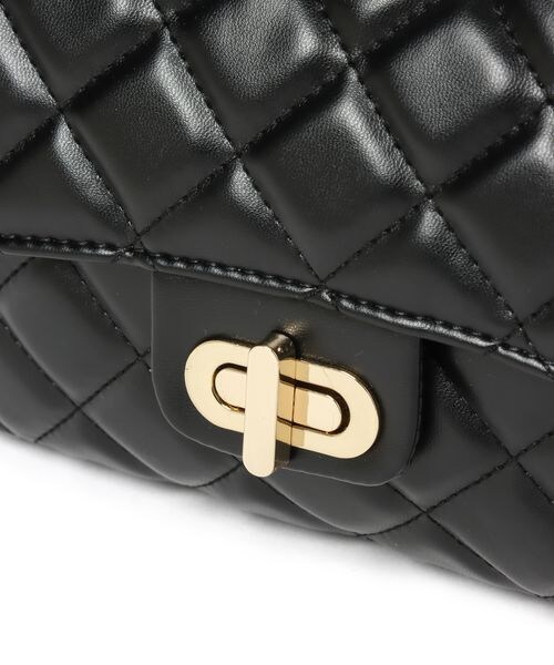 mysty woman（ミスティウーマン）の「レクタングルチェーンBAG（バッグ・レディース・ホワイト05/ブラック09/ビンテージレッド38・F）」の14枚目の写真