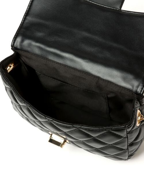 mysty woman（ミスティウーマン）の「レクタングルチェーンBAG（バッグ・レディース・ホワイト05/ブラック09/ビンテージレッド38・F）」の18枚目の写真