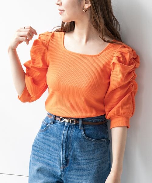 mysty woman(ミスティウーマン)の「パワショル2WAYテレコプルオーバー(トップス・レディース・ホワイト×ブラック02/オフホワイト05/ブラック19/マリーゴールドオレンジ45・F)」の17枚目の写真