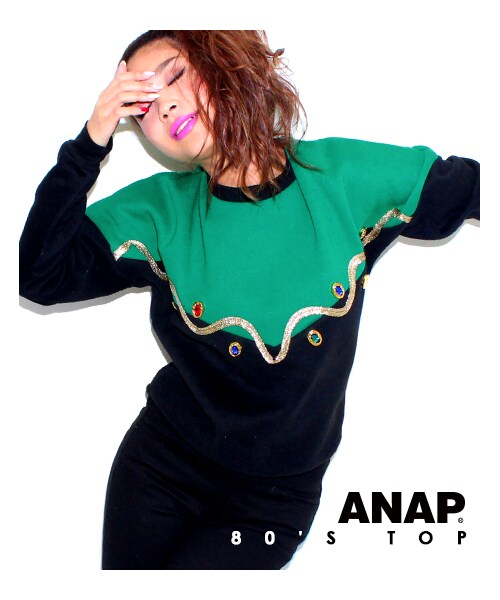 ANAP（アナップ）の「ビジュー×テープデザイン裏起毛スウェットプルオーバー（トップス・レディース・オフホワイト/グリーン/ブルー・one size）」の4枚目の写真