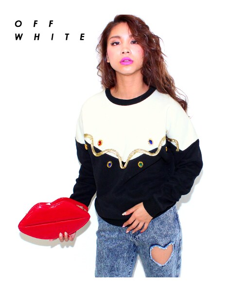 ANAP（アナップ）の「ビジュー×テープデザイン裏起毛スウェットプルオーバー（トップス・レディース・オフホワイト/グリーン/ブルー・one size）」の6枚目の写真