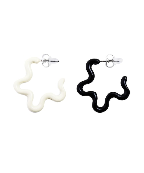 3coins（3coins）の「バイカラーウネウネフープピアス（ピアス（両耳用）・レディース・その他/その他1・0）」の2枚目の写真