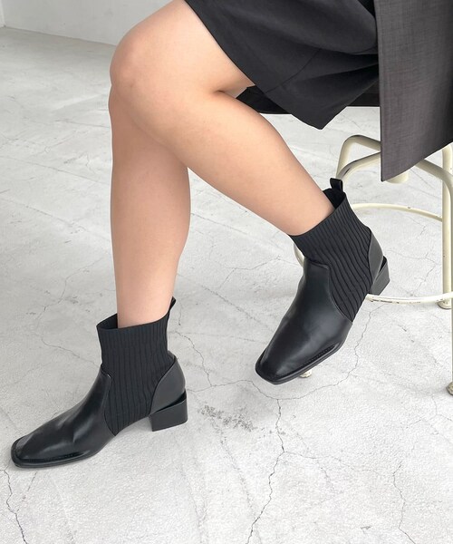 DISCOAT(ディスコート)の「【AW先行予約アイテム】ニットソックスブーツ(ブーティ・レディース・モカ/ブラック・M/L)」の2枚目の写真