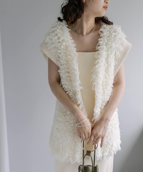 mystic（ミスティック）の「ループニットベスト（ニット/セーター・レディース・オフホワイト/ベージュ/ブラック・F）」の2枚目の写真