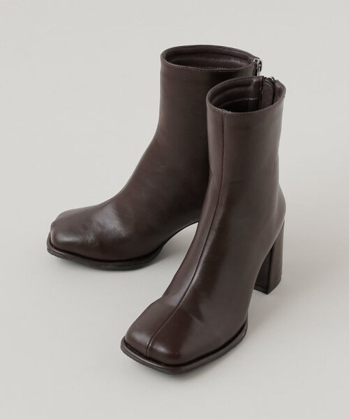 frames RAY CASSIN(フレームスレイカズン)の「スクエアオブリークショートブーツ(シューズ・レディース・クロ/ブラウン/キナリ・M/L)」の7枚目の写真