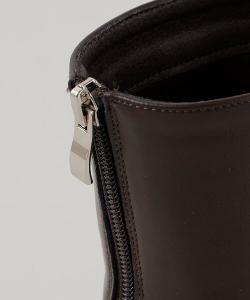 frames RAY CASSIN(フレームスレイカズン)の「スクエアオブリークショートブーツ(シューズ・レディース・クロ/ブラウン/キナリ・M/L)」の11枚目の写真