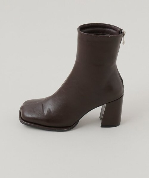 frames RAY CASSIN(フレームスレイカズン)の「スクエアオブリークショートブーツ(シューズ・レディース・クロ/ブラウン/キナリ・M/L)」の8枚目の写真