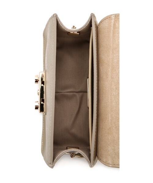 FURLA(フルラ)の「Furla Metropolis Mini Bag(ショルダーバッグ・レディース・Gold・One Size)」の3枚目の写真