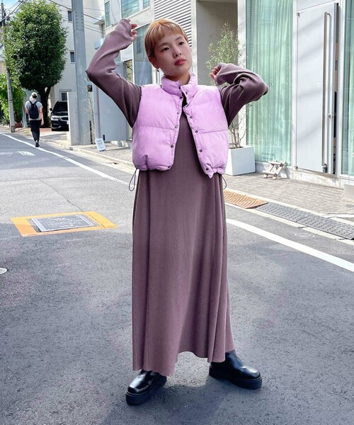 w closet（ダブルクローゼット）の「★先行予約★【リバーシブル】フェイクダウンベスト【8月下旬入荷】（ジャケット/アウター・レディース・エクリュ/ラベンダー/ブルー/キミドリ/ブラック/サックス/花柄/オレンジ・FREE）」の17枚目の写真