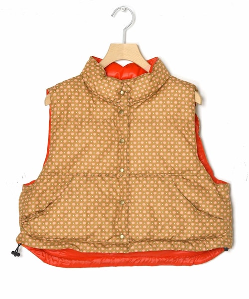 w closet（ダブルクローゼット）の「★先行予約★【リバーシブル】フェイクダウンベスト【8月下旬入荷】（ジャケット/アウター・レディース・エクリュ/ラベンダー/ブルー/キミドリ/ブラック/サックス/花柄/オレンジ・FREE）」の12枚目の写真