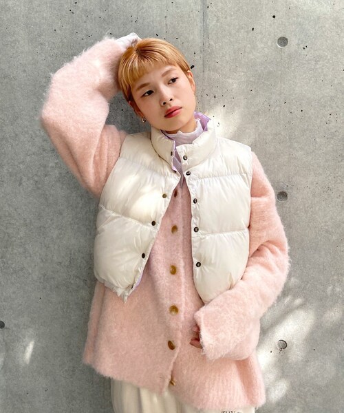 w closet（ダブルクローゼット）の「★先行予約★【リバーシブル】フェイクダウンベスト【8月下旬入荷】（ジャケット/アウター・レディース・エクリュ/ラベンダー/ブルー/キミドリ/ブラック/サックス/花柄/オレンジ・FREE）」の16枚目の写真