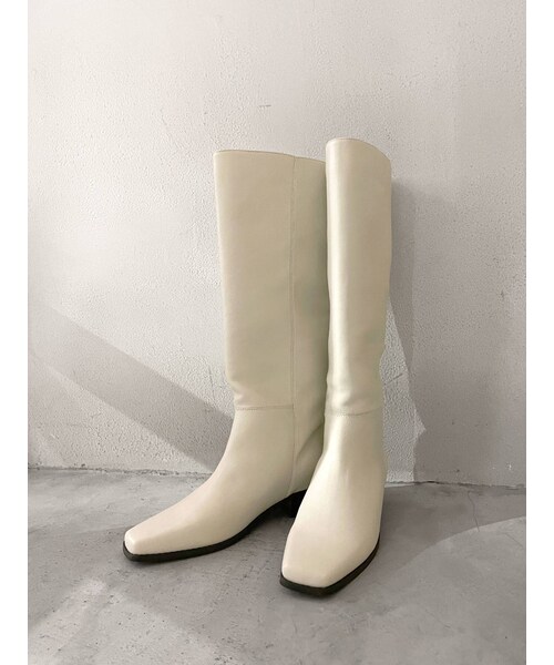 Ungrid(アングリッド)の「スクエアトゥロングブーツ(その他シューズ・アイボリー/ブラック・L/M/S)」の7枚目の写真