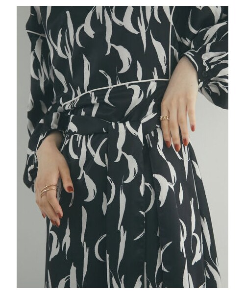 Green　Parks（グリーンパークス）の「【予約】armonia.ペチ付きウエスト紐柄ワンピース（ワンピース/ドレス・オフホワイト/ブラック・F）」の10枚目の写真