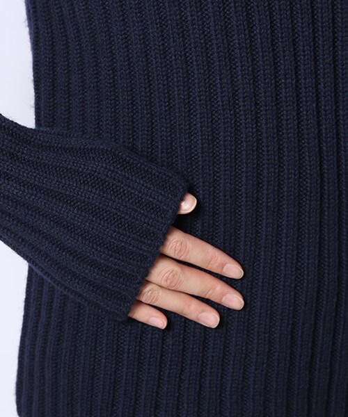 MUVEIL WORK(ミュベールワーク)の「変形リブタートルプルオーバー(その他・レディース・O.WHT/NVY・38)」の6枚目の写真