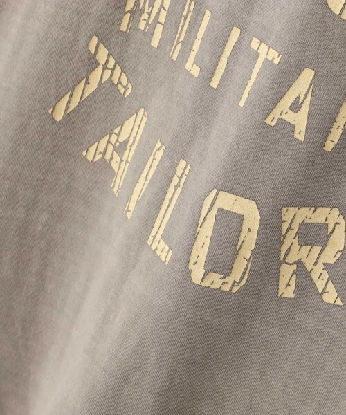AVIREX(アヴィレックス)の「≪直営店限定≫PRODUCT DYEING VINTAGE T-SHIRT/ プロダクトダイヴィンテージTシャツ(トップス・ライトグレー/ライトグリーン/チャコール・F)」の6枚目の写真