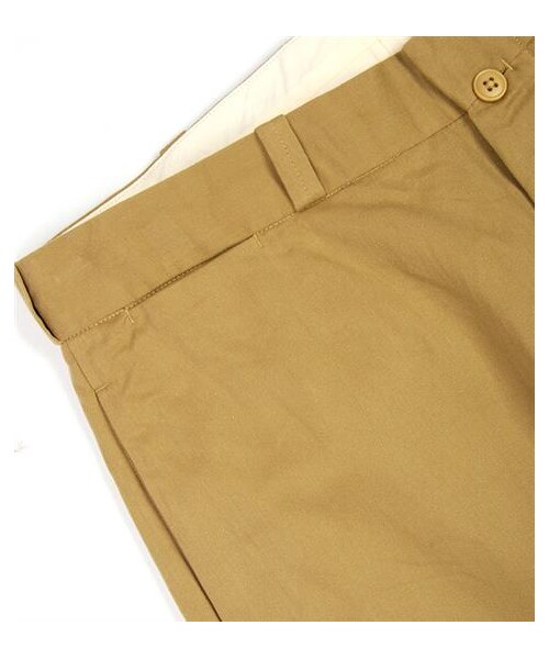 YAECA(ヤエカ)の「YAECA經典鬆身Tapered卡其褲(パンツ・メンズ・深卡其・S/M/L)」の2枚目の写真
