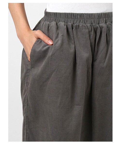 Green Parks fuuwa（グリーンパークスフーワ）の「・B コーデュロイフレアスカート（スカート・レディース・オフホワイト/グレー/ボルドー/ベージュ/グリーン/ブルー/ネイビー・M/L）」の11枚目の写真