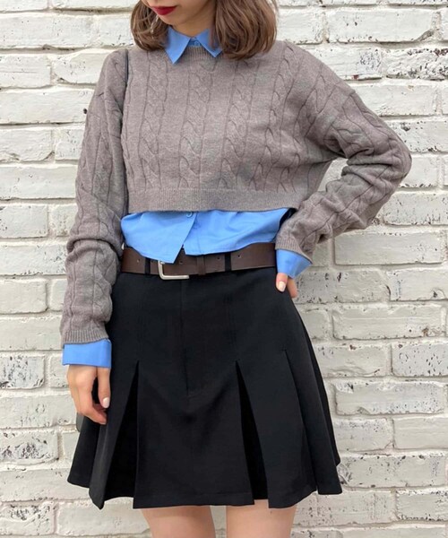 one after another NICE CLAUP(ワンアフターアナザーナイスクラップ)の「シャツ+ショートニットセット(ニット/セーター・レディース・アイボリー/キャメル/グレー・0)」の2枚目の写真