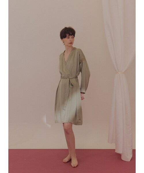Marjorie（マージョリー）の「慵懶相擁，優雅蕾絲拼接綁帶睡衣罩衫（ジャケット/アウター・レディース・杏/綠・S/M/L）」の14枚目の写真
