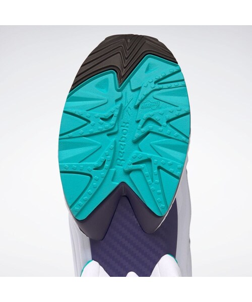 Reebok（リーボック）の「インスタポンプ フューリー95 / Instapump Fury 95（シューズ・フットウェアホワイト/オレンジフレア/インフューズドライラック(GX9430)/コアブラック/クラシックティール/ボールドパープル(GX9431)/フットウェアホワイト/ピュアグレー/フットウェアホワイト(GX9432)/コアブラック/フットウェアホワイト/コアブラック(GX9433)/フットウェアホワイト/ベクターレッド/ベクターブルー(GY1631)/アラバスター/フットウェアホワイト/モダンベージュ(GZ2185)）」の19枚目の写真