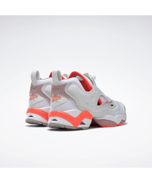 Reebok（リーボック）の「インスタポンプ フューリー95 / Instapump Fury 95（シューズ・フットウェアホワイト/オレンジフレア/インフューズドライラック(GX9430)/コアブラック/クラシックティール/ボールドパープル(GX9431)/フットウェアホワイト/ピュアグレー/フットウェアホワイト(GX9432)/コアブラック/フットウェアホワイト/コアブラック(GX9433)/フットウェアホワイト/ベクターレッド/ベクターブルー(GY1631)/アラバスター/フットウェアホワイト/モダンベージュ(GZ2185)）」の5枚目の写真