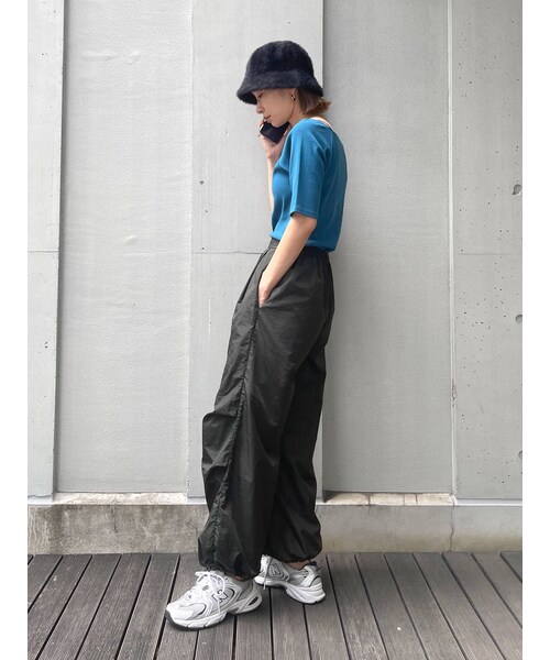 Ungrid(アングリッド)の「【WEB限定】ナイロンドロストパンツ(パンツ・オレンジ/ピンク/チャコールグレー/グリーン/パープル・F)」の19枚目の写真