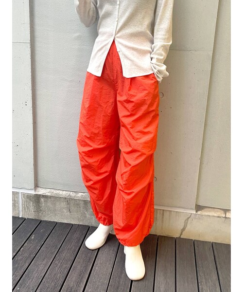 Ungrid(アングリッド)の「【WEB限定】ナイロンドロストパンツ(パンツ・オレンジ/ピンク/チャコールグレー/グリーン/パープル・F)」の6枚目の写真
