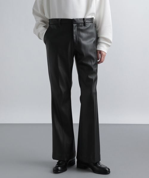 HARE（ハレ）の「シンセティックレザースリムフレアパンツ（）」 - WEAR