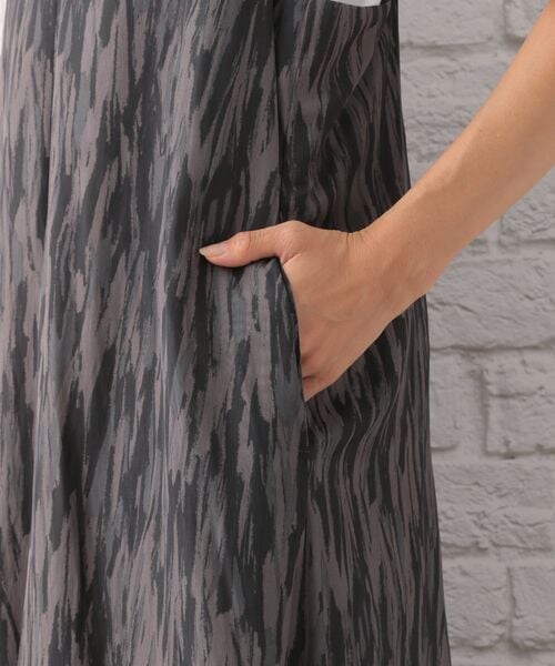 LEPSIM(レプシィム)の「プリントパターンキャミワンピース(ワンピース/ドレス・レディース・ボカシ柄09/ゼブラ柄53・FREE SIZE)」の12枚目の写真