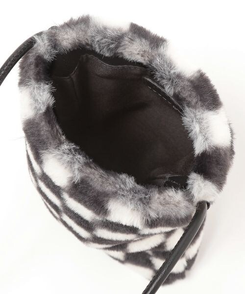 LEPSIM（レプシィム）の「アソートスマホショルダー（バッグ・レディース・アイボリー08/チェッカー09/ブラウン58・ONE SIZE）」の18枚目の写真