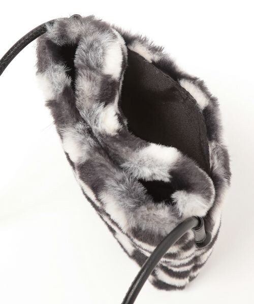 LEPSIM（レプシィム）の「アソートスマホショルダー（バッグ・レディース・アイボリー08/チェッカー09/ブラウン58・ONE SIZE）」の19枚目の写真