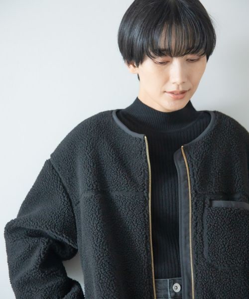 LEPSIM(レプシィム)の「ノーカラーボアジャケット(ジャケット/アウター・レディース・ブラック09/グレージュ13/カーキ78・M/L)」の5枚目の写真