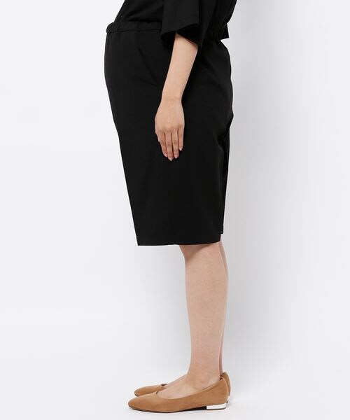 LEPSIM（レプシィム）の「マタニティ／ショートパンツ（パンツ・レディース・ブラック09/グレージュ13・FREE SIZE）」の9枚目の写真