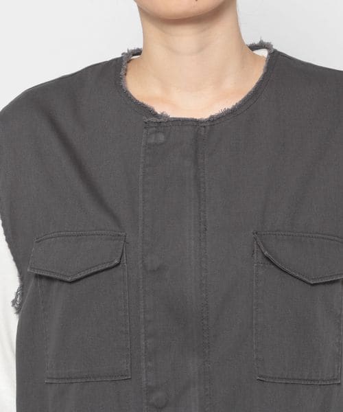 LEPSIM（レプシィム）の「ノーカラーミリタリーベスト（ジャケット/アウター・レディース・ブラック09/カーキ78・FREE SIZE）」の9枚目の写真