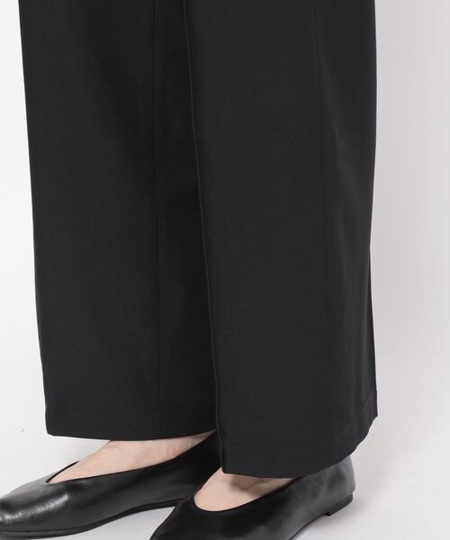 LEPSIM（レプシィム）の「嬉しい機能が付いたストレートパンツ（パンツ・レディース・ブラック09/グレージュ13/オレンジ45/ブルー85・SS/S/M/L/LL(WEB限定)）」の16枚目の写真