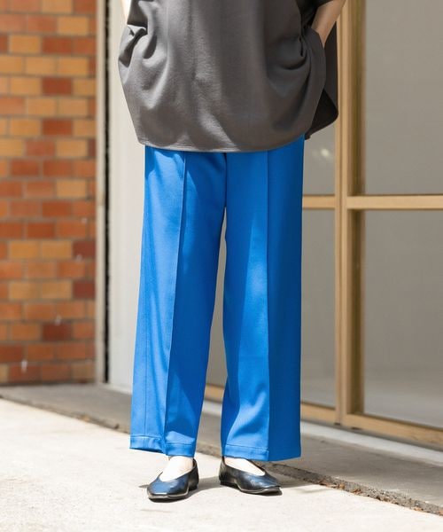 LEPSIM（レプシィム）の「嬉しい機能が付いたストレートパンツ（パンツ・レディース・ブラック09/グレージュ13/オレンジ45/ブルー85・SS/S/M/L/LL(WEB限定)）」の4枚目の写真