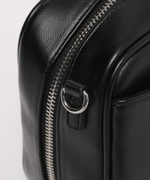 LOWRYS FARM（ローリーズファーム）の「ラウンドファスナーＢＡＧ（バッグ・レディース・アイボリー08/ブラック09/グリーン75・FREE）」の16枚目の写真