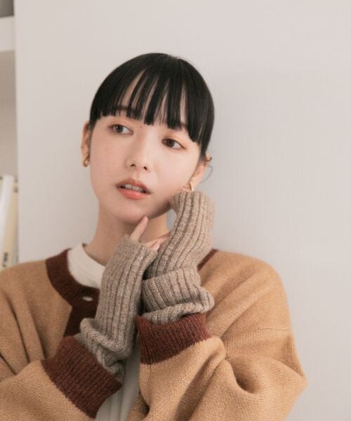 LOWRYS FARM（ローリーズファーム）の「アームウォーマー（ファッション雑貨・レディース・アイボリー08/グレー18/オレンジ45/ブラウン55・フリー）」の4枚目の写真