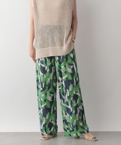 LOWRYS FARM（ローリーズファーム）の「ペイントガライージーパンツ（パンツ・レディース・レッド35/グリーン75/ブルー85・F）」の2枚目の写真