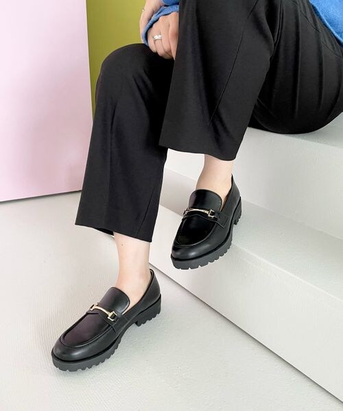 LOWRYS FARM(ローリーズファーム)の「タンクソールシューズ(シューズ・レディース・ローファー09/Tストラップ10・M(23-23.5)/L(24-24.5))」の1枚目の写真