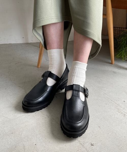 LOWRYS FARM(ローリーズファーム)の「タンクソールシューズ(シューズ・レディース・ローファー09/Tストラップ10・M(23-23.5)/L(24-24.5))」の2枚目の写真