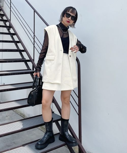 PAGEBOY（ページボーイ）の「エコレザーキルティングショートパンツ（パンツ・レディース・オフホワイト05/ブラック09・F）」の5枚目の写真