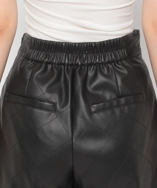 PAGEBOY（ページボーイ）の「エコレザーキルティングショートパンツ（パンツ・レディース・オフホワイト05/ブラック09・F）」の18枚目の写真